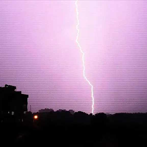 Diyarbakır’da gök gürültülü sağanak alarmı! İki ilçe için kritik uyarı