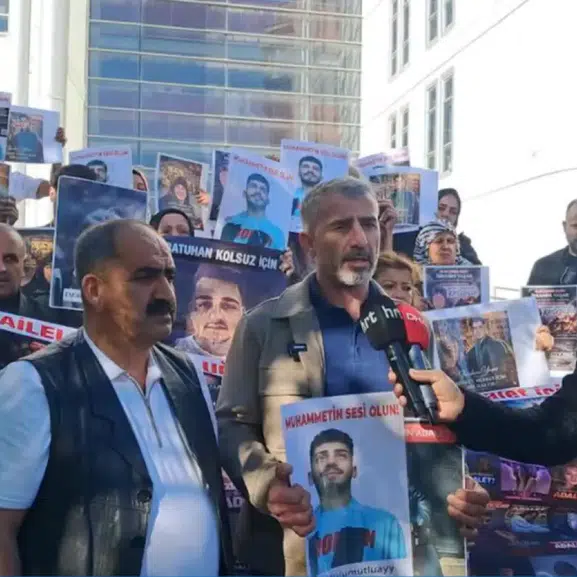 Hatay’da kan donduran infaz: Telefonla konuştuğu için konteyneri ateşe verdiler