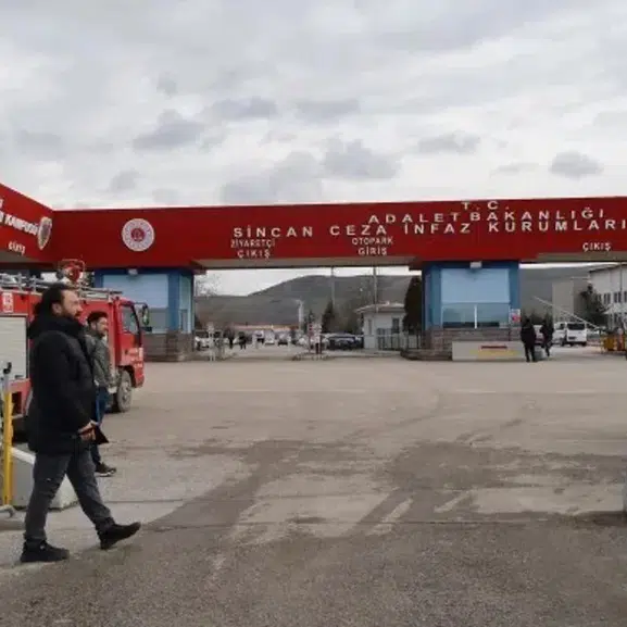 Cezaevinde dil krizi! Kürtçe mektuplar teslim edilmedi iddiası