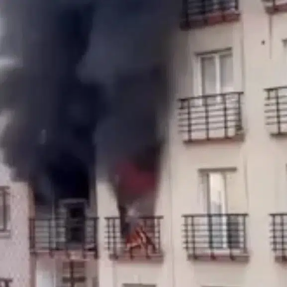 Diyarbakır’da 7 katlı binada yangın: 1’i ağır 5 kişi etkilendi