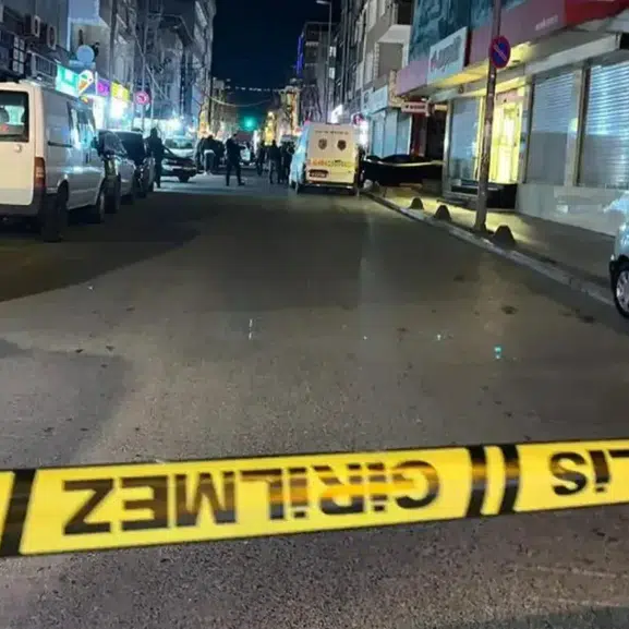 Diyarbakır’da sokak ortasında silahlı saldırı!