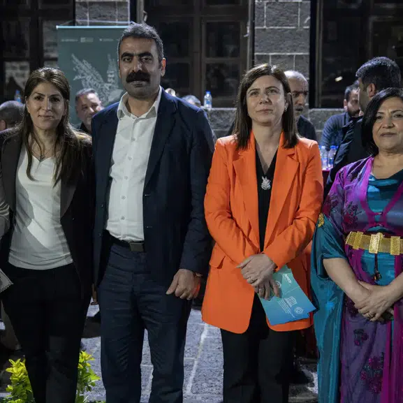 Amed’de barış sahnede! Uluslararası festival başladı