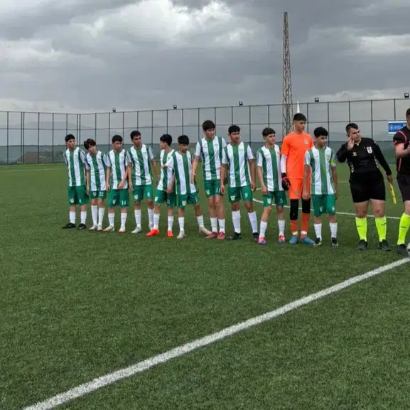 Diyarbakır ekibinden Malatya’da isyan! Gençler ligi maçında saha karıştı