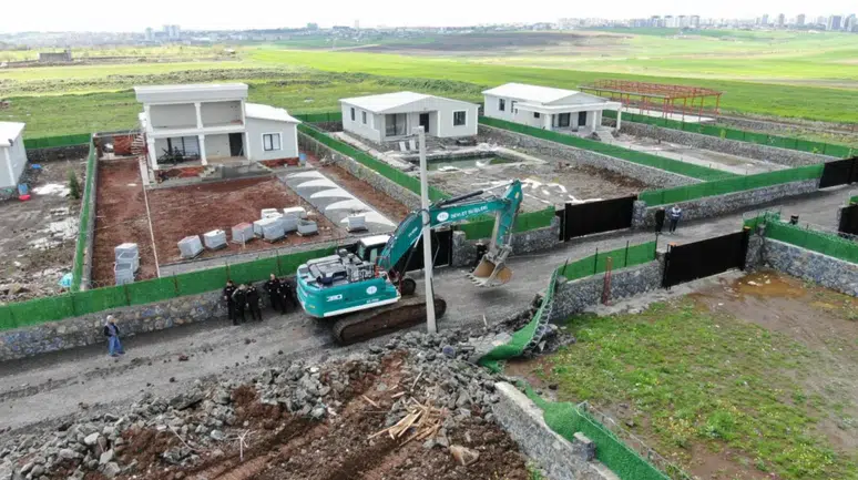 Diyarbakır’da kaçak villalara operasyon! 13 yapı yıkılıyor