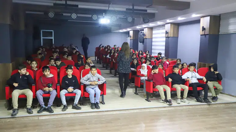 Diyarbakır’da “Su Elçileri” projesi büyüyor! 5 bin 819 öğrenciye ulaşıldı