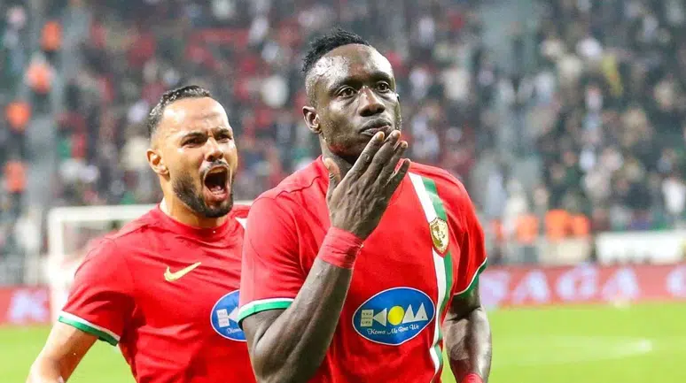 Diagne rekora koşuyor: 1. Lig tarihine 4 gol kaldı