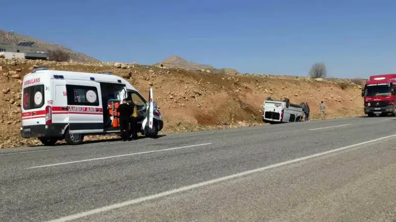 Batman’da minibüs takla attı: 1 kişi yaralandı