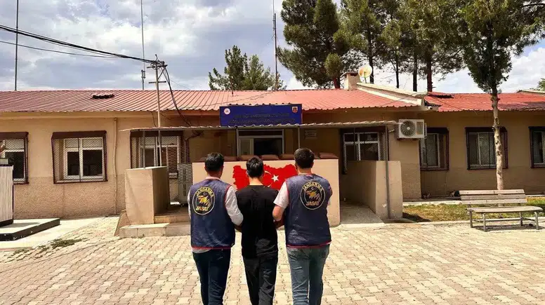 Diyarbakır’da şafak operasyonu: JASAT düğmeye bastı, aranan 162 suçlu kıskıvrak yakalandı