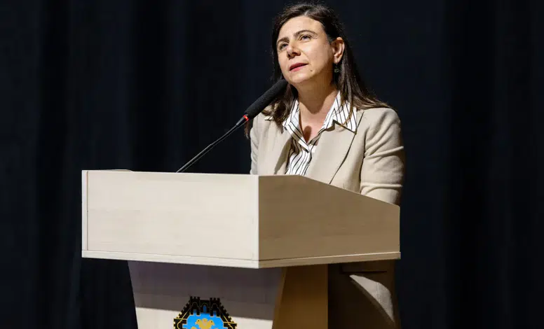 Diyarbakır’da “Anadil ve Eğitim” Paneli: “Çok dilliliği savunuyoruz”