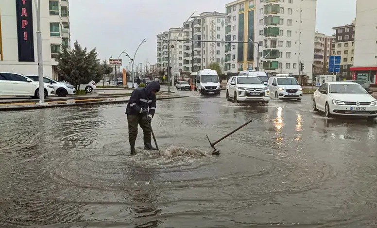 Diyarbakır’da sağanak sonrası altyapı önlemleri artırıldı