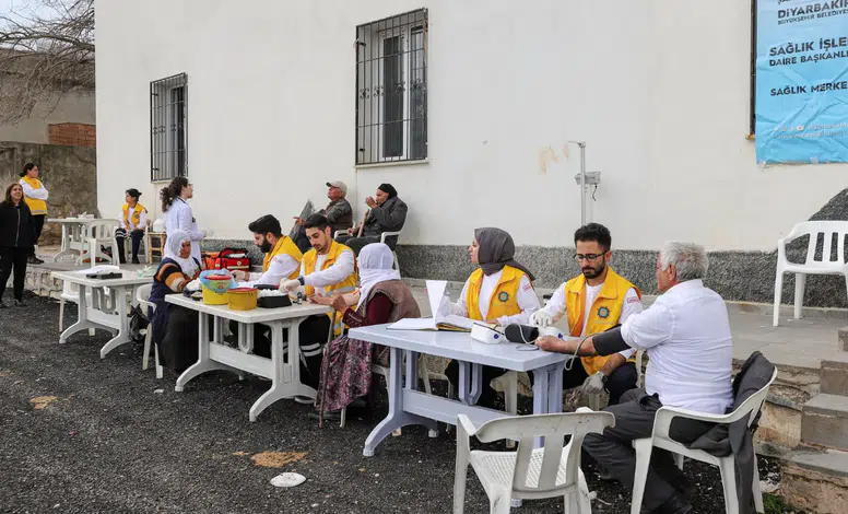 Diyarbakır’da dikkat çeken çalışma! Kadınlar için sahaya çıktılar