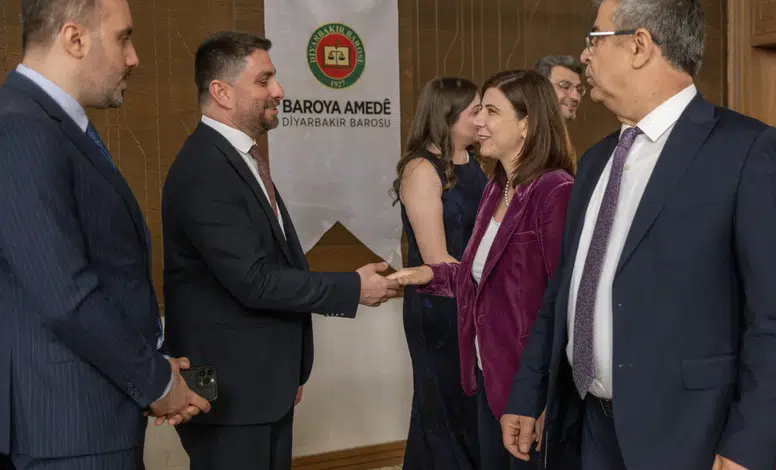 Diyarbakır’da Avukatlar Günü buluşması: Serra Bucak’tan anlamlı mesaj