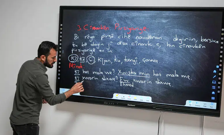 Diyarbakır’da dikkat çeken adım! Unutulan diller yeniden öğretiliyor